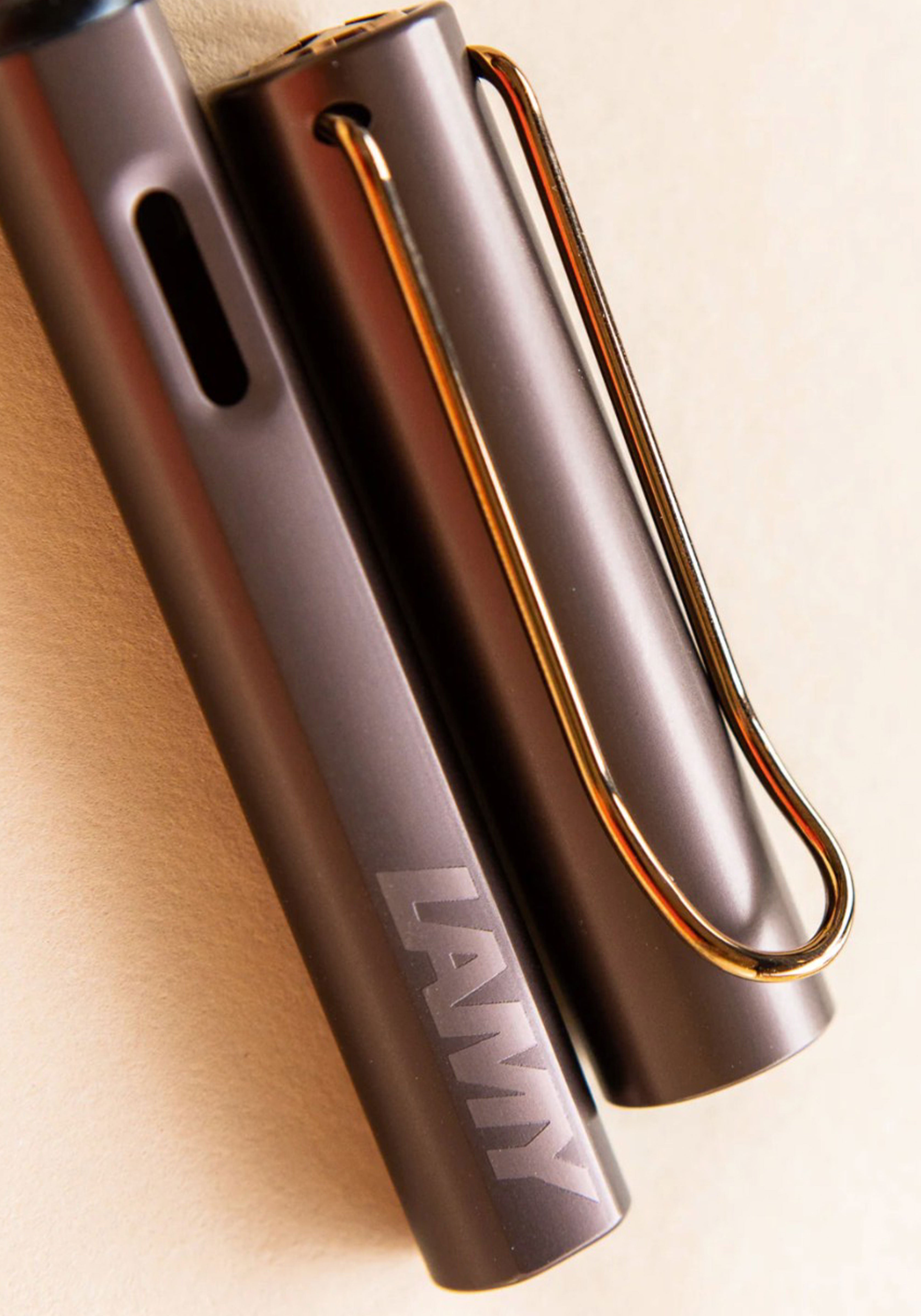 עט נובע ומחברת יוקרתית | LAMY LX 090