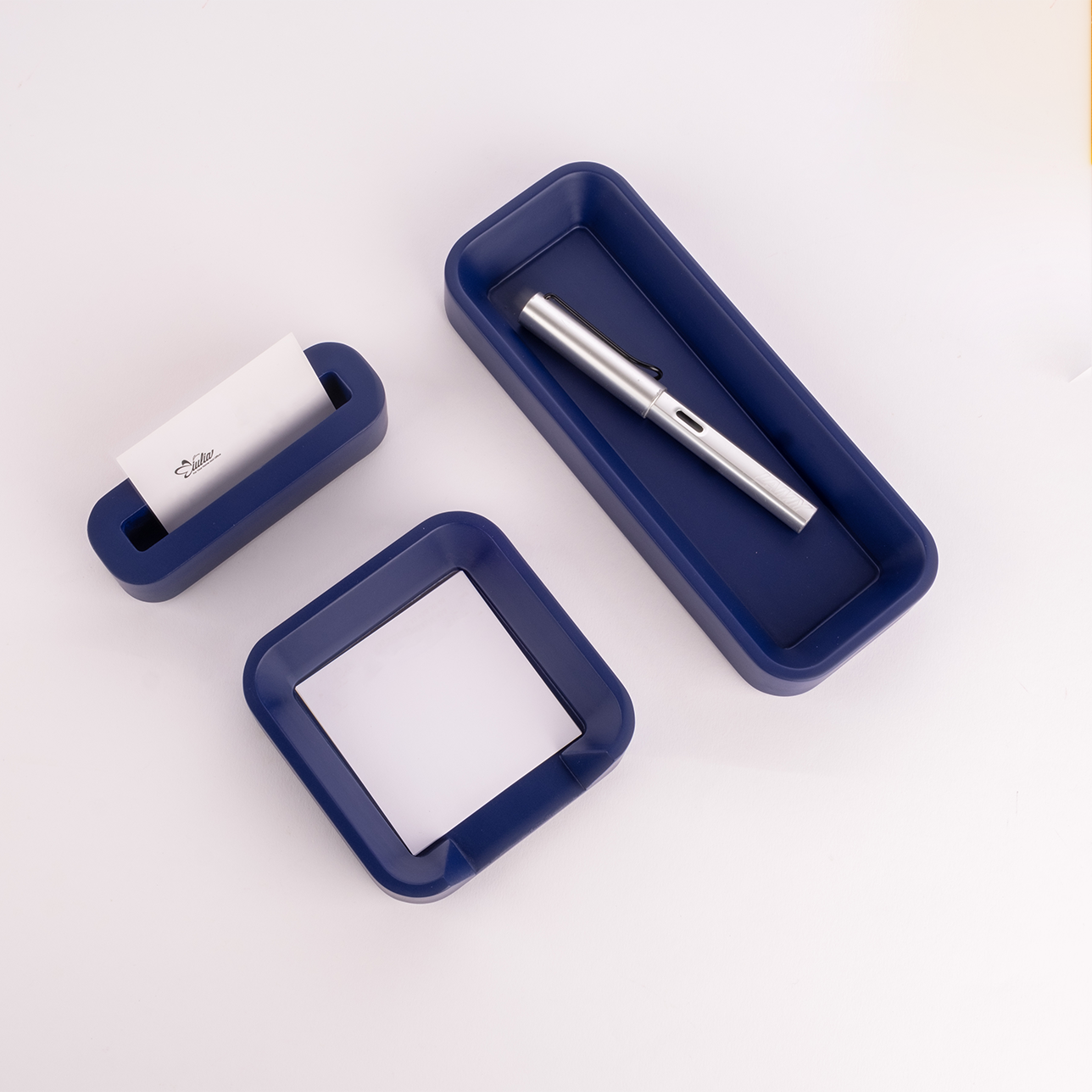 סט מנהלים מעץ בעיצוב מודרני לשולחן מאורגן | כחול