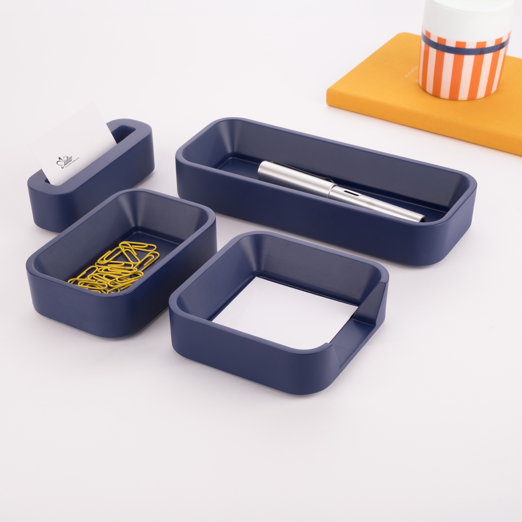 סט מנהלים מעץ בעיצוב מודרני לשולחן מאורגן | כחול