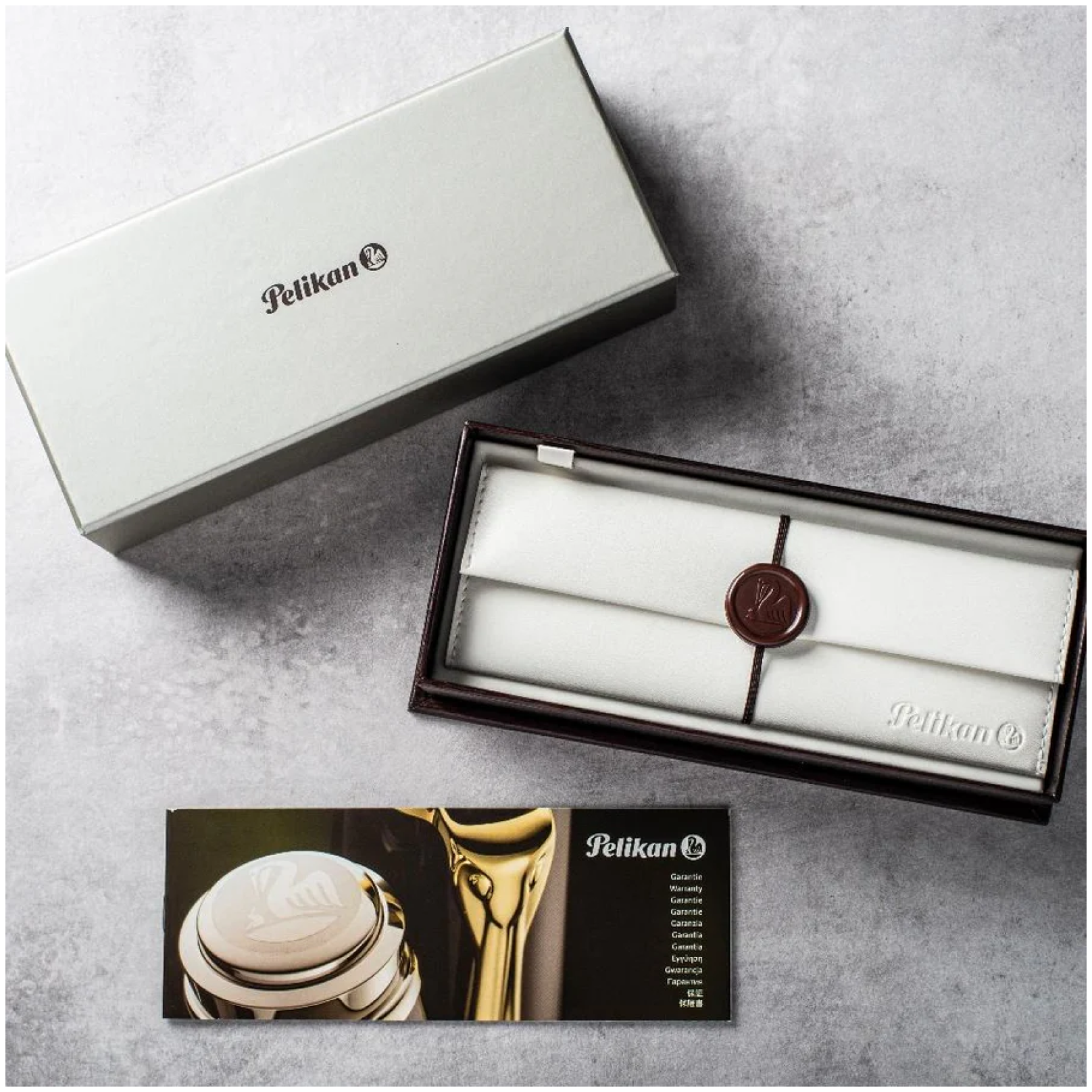 עט נובע יוקרתי כסף-לבן | Pelikan Souveran M405