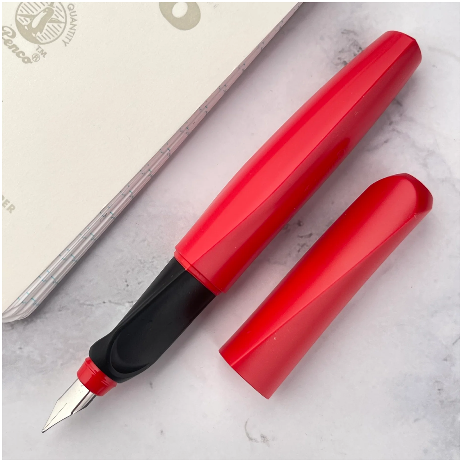 עט נובע של פליקן מסדרת TWIST PELIKAN