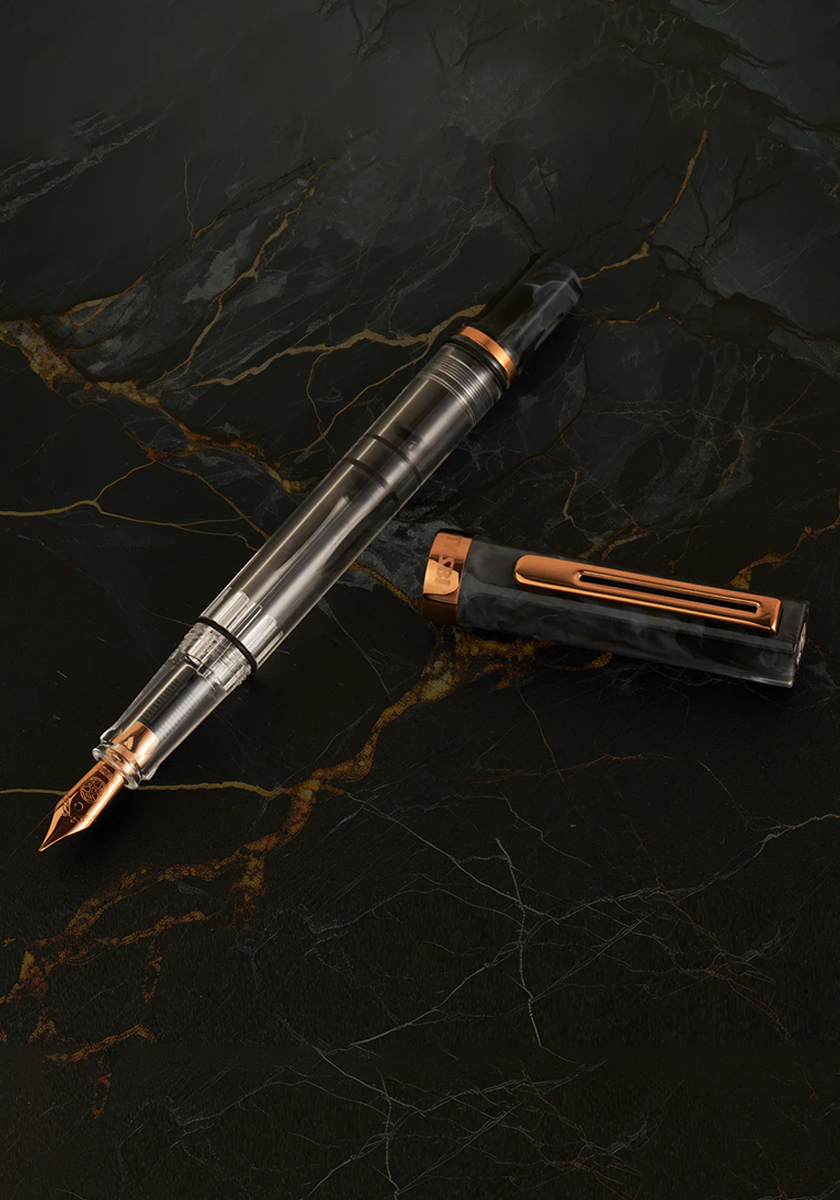 עט נובע שחור מרבל וברונזה | TWSBI ECO Black Marble Bronze Fountain Pen