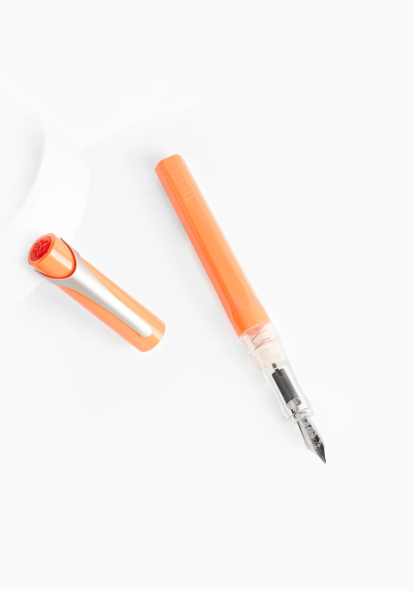עט נובע כתום + 10 מחסניות דיו | TWSBI Swipe Salmon