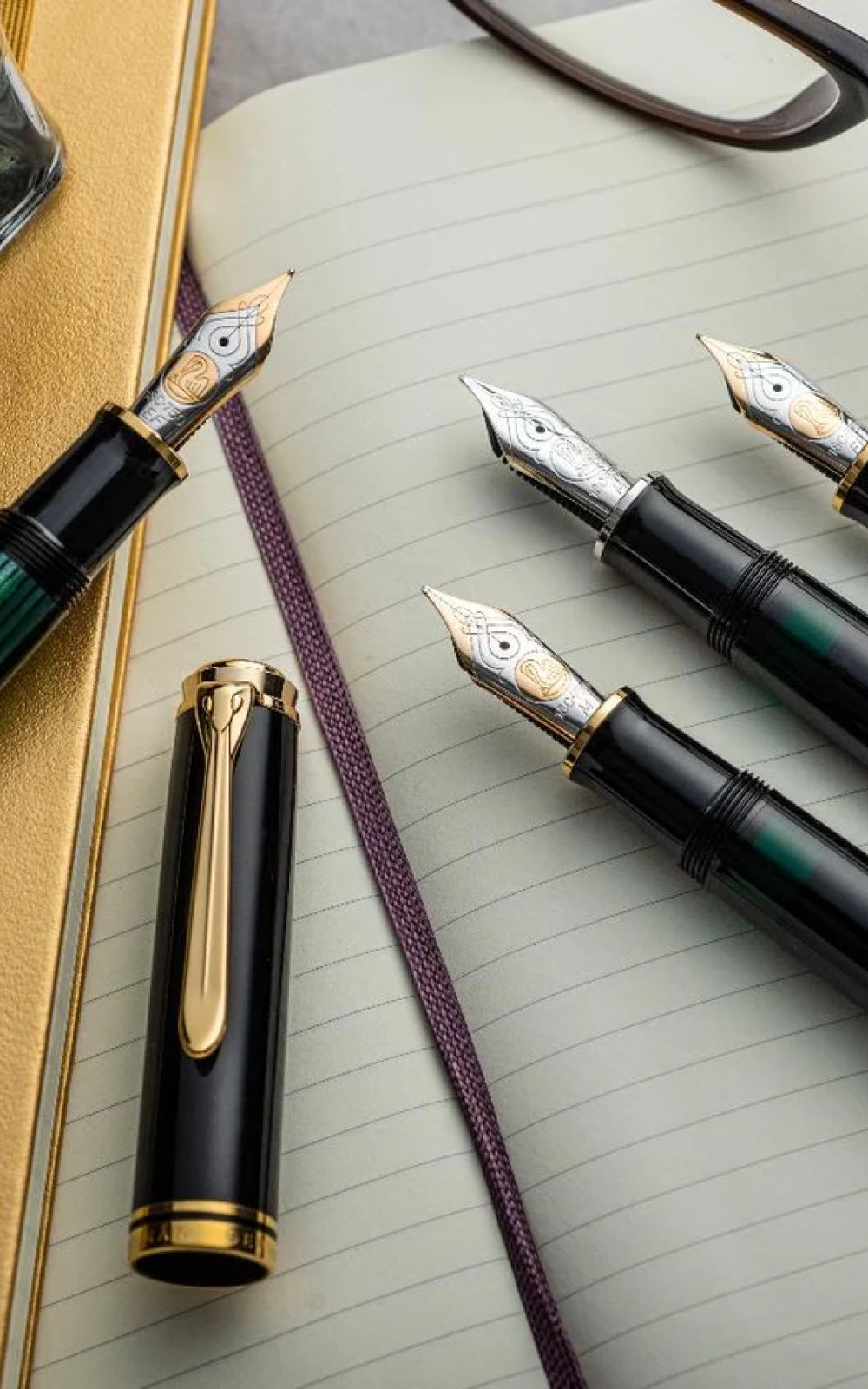 עט נובע כחול-שחור | Pelikan Souveran M800