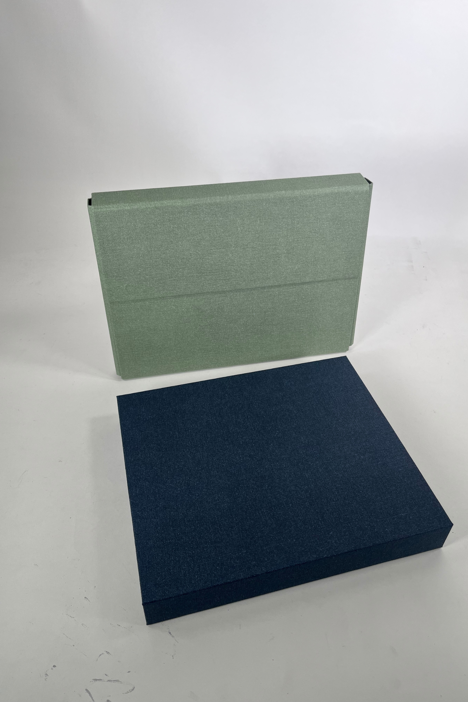 פולדר קשיח לניירת עד גודל A4 - דגם אולוף