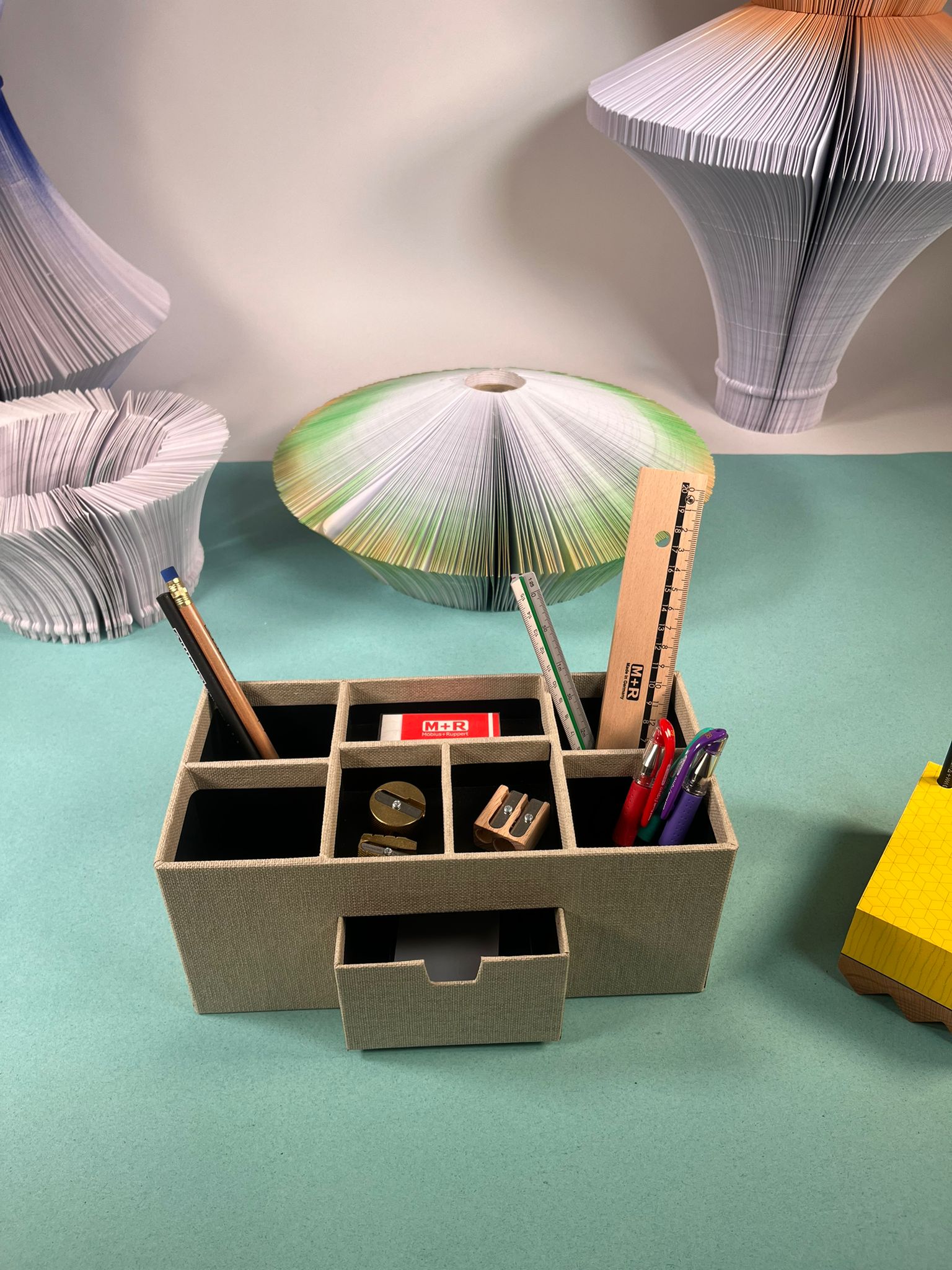 אורגנייזר שולחני מקרטון- דגם ונדלה