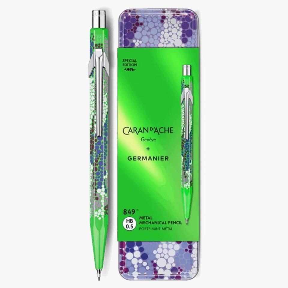 עיפרון מכני 0.5 מ"מ מסדרה 849 של קרנדאש ירוק ניאון | שיתוף פעולה עם מעצב העל גרמנייר | CARAN D’ACHE + GERMANIER LES FULGUREUSES מהדורה מיוחדת ומוגבלת 2025