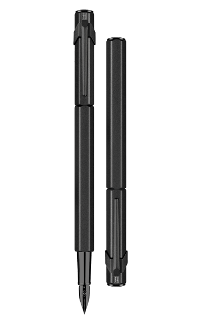 עט נובע יוקרתי שחור מהסדרה השחורה | Caran D'Ache Fountain Pen 849 BLACK CODE