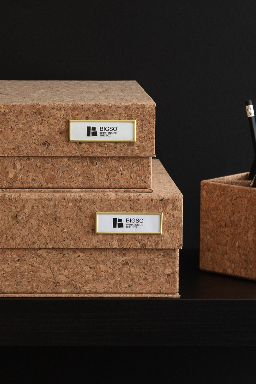 סט של זוג קופסאות אחסון דקורטיביות בשני גדלים מקרטון קשיח בגימור שעם | דגם קיאן | סגירה מגנטית