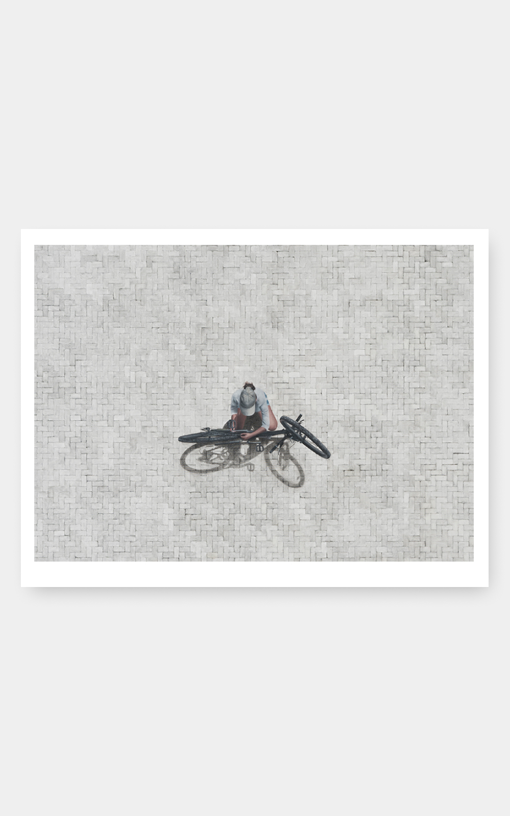 הדפס לתלייה על הקיר | Mishap | מאיה גולד