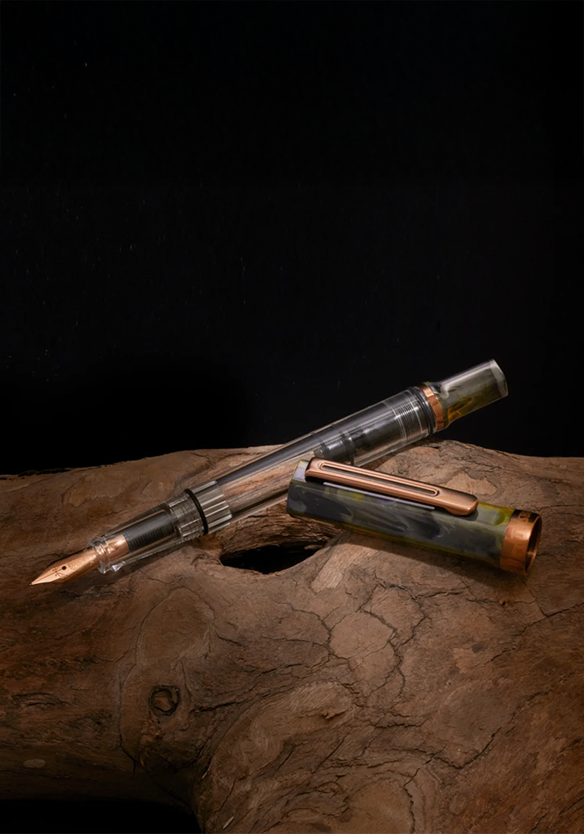עט נובע סרפנטין וברונזה | TWSBI ECO Serpentine w/Bronze