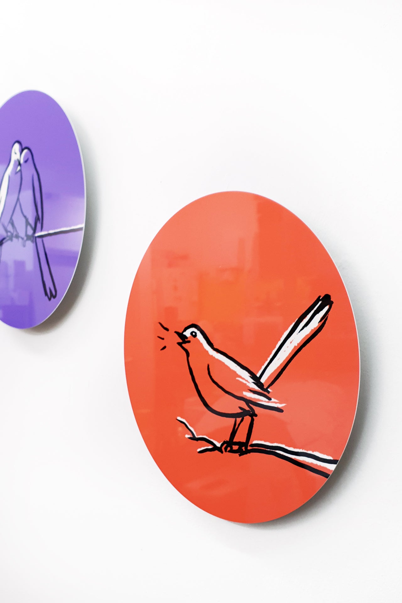 זוג עיגולי אלומיניום בהדפסת סובלימציה |יזהר כהן אוסף פרטי| בית