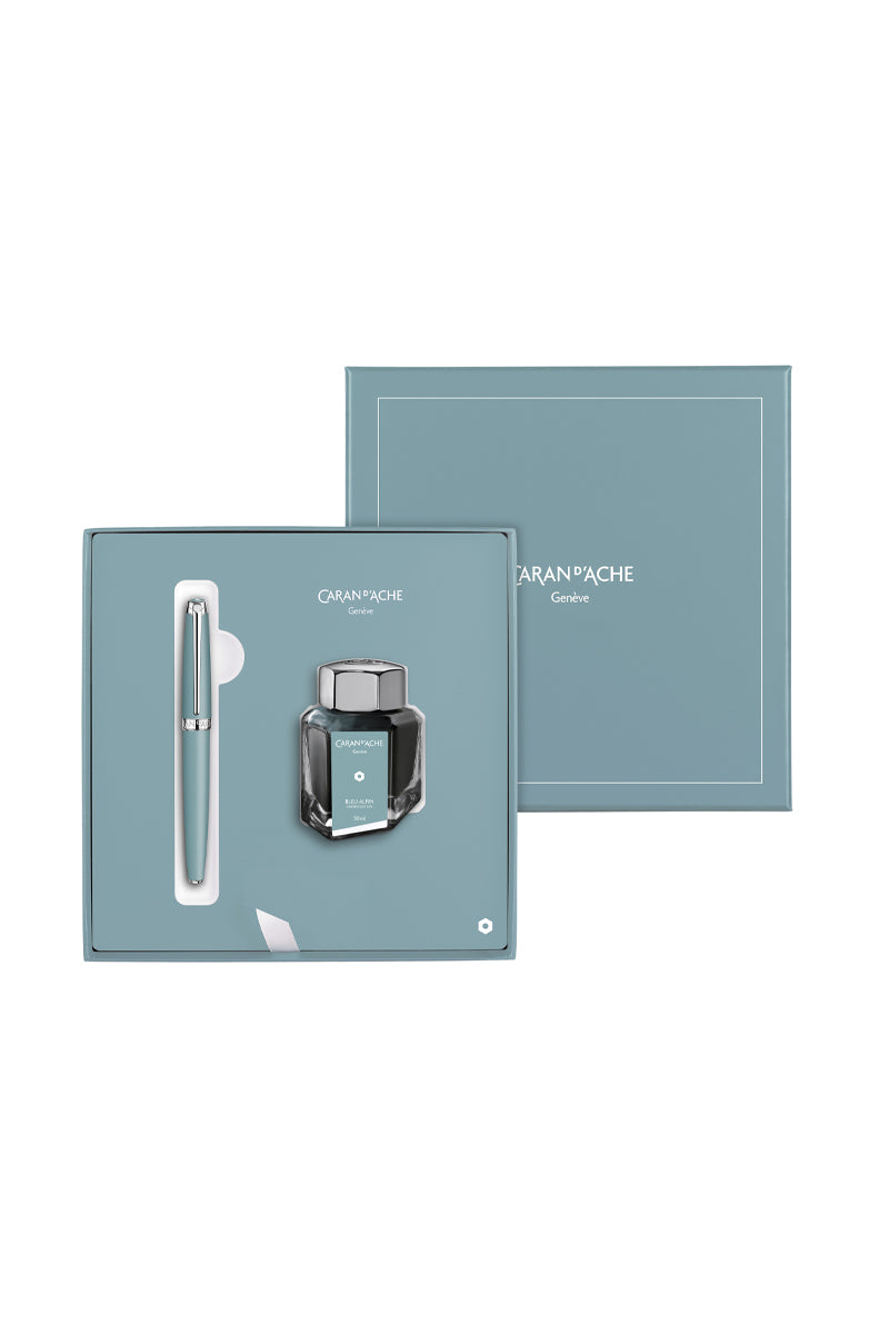 סט יוקרתי עט נובע + קסת דיו | Caran D'Ache Leman Blue Alpine