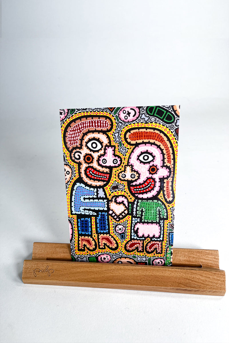 מעמד לגלויה שולחני מעץ + גלויה מאוירת לבחירה