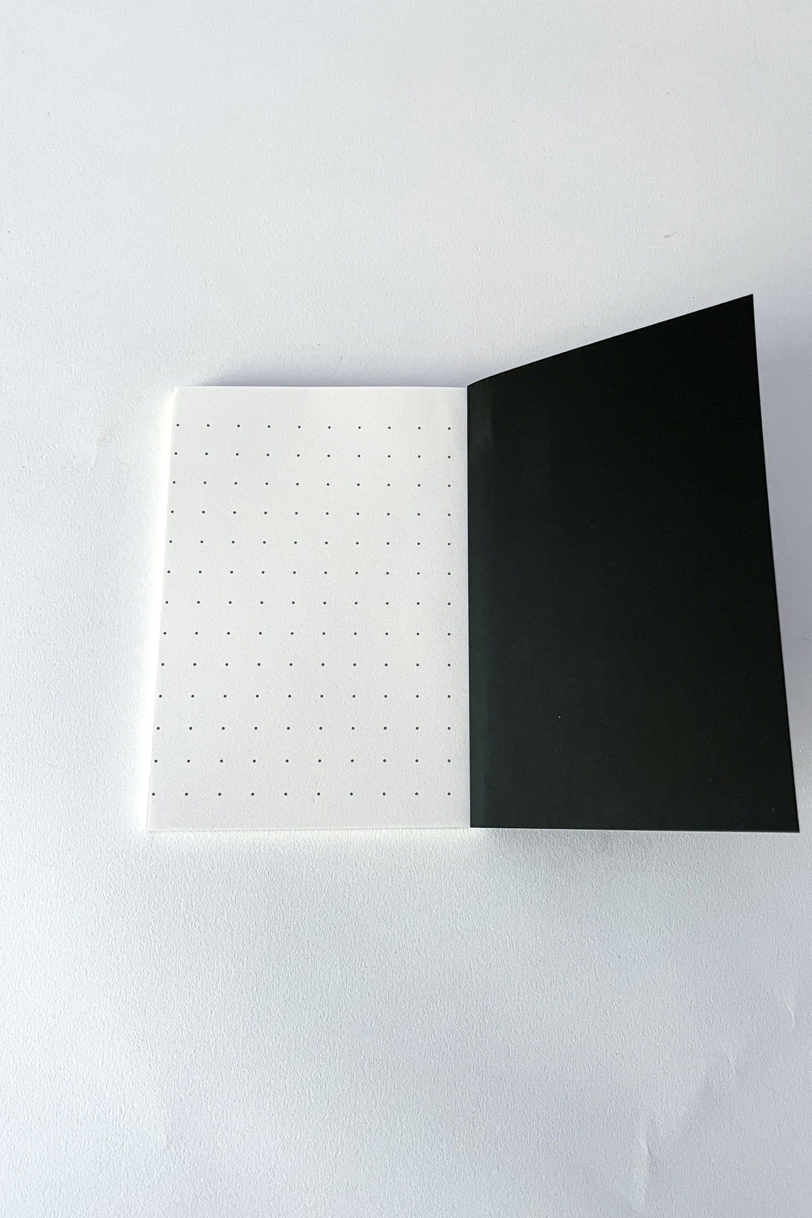 מחברת A6 | מאייר יזהר כהן | LOVE OF READING