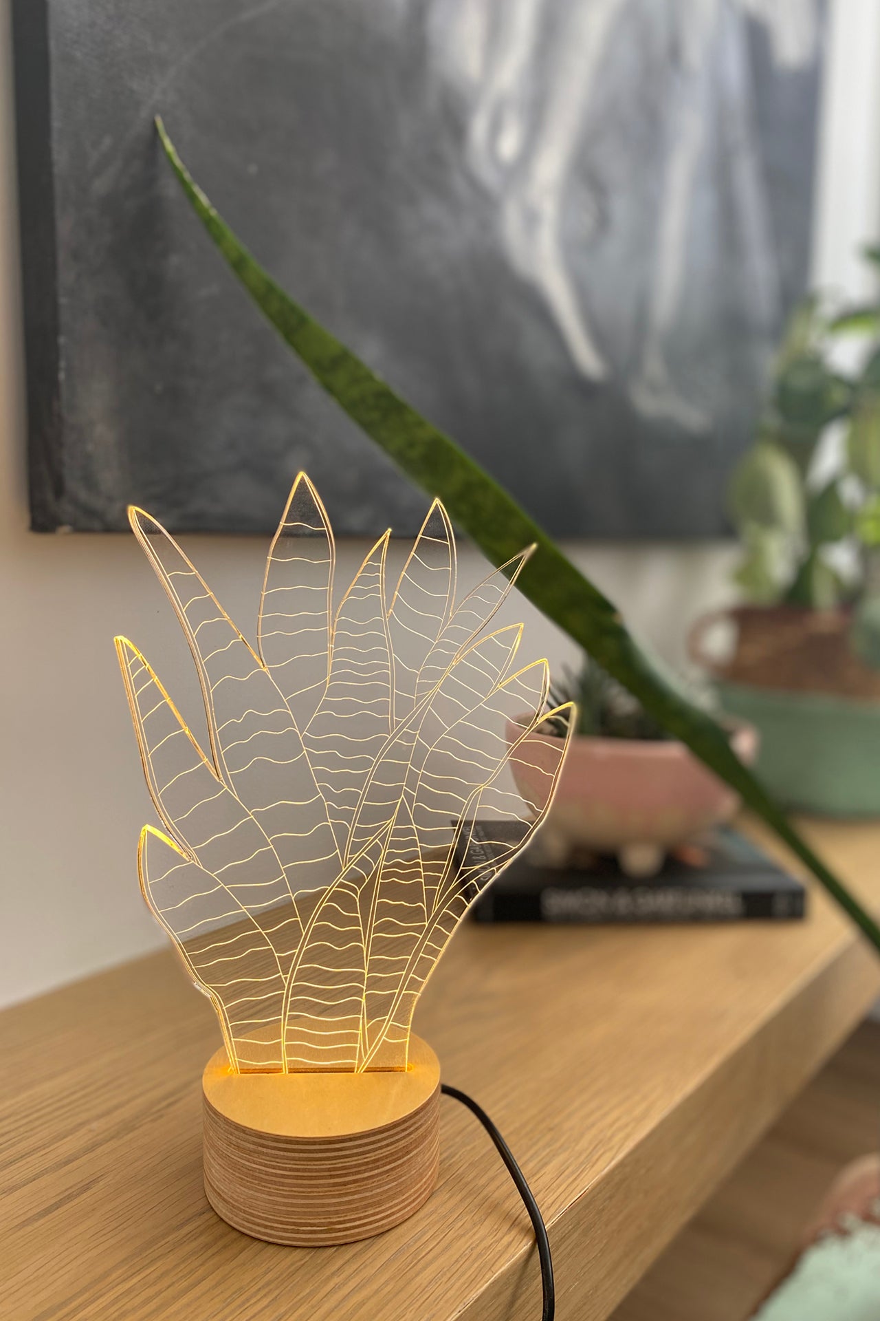 מנורת לד לשולחן | דגם סנסיוורה