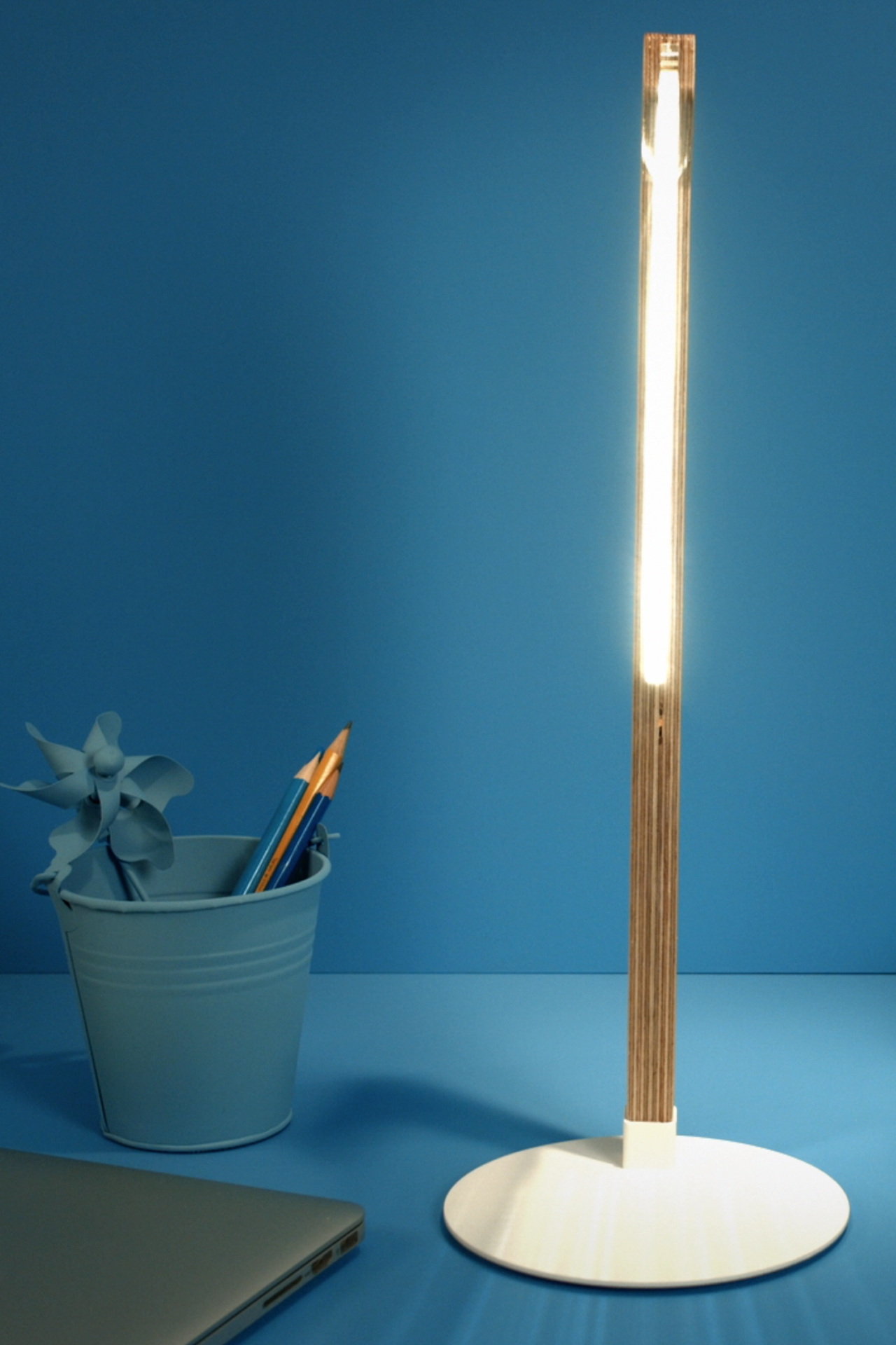 מנורת לד לשולחן עם דימר | דגם DESKI