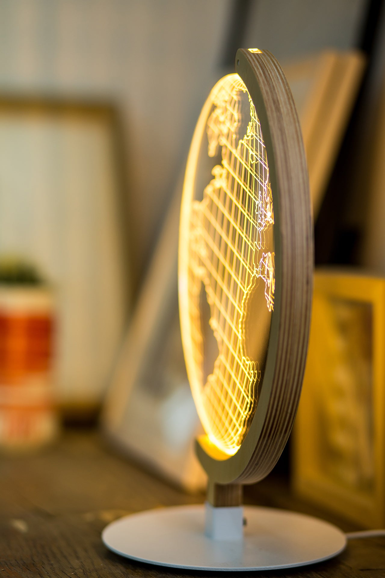 מנורת לד לשולחן עם דימר | דגם גלובוס