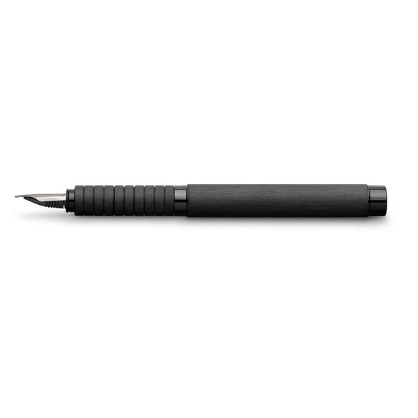 עט נובע שחור יוקרתי של פאבר קסטל מסדרת ESSENTIO ALUMINIUM BLACK