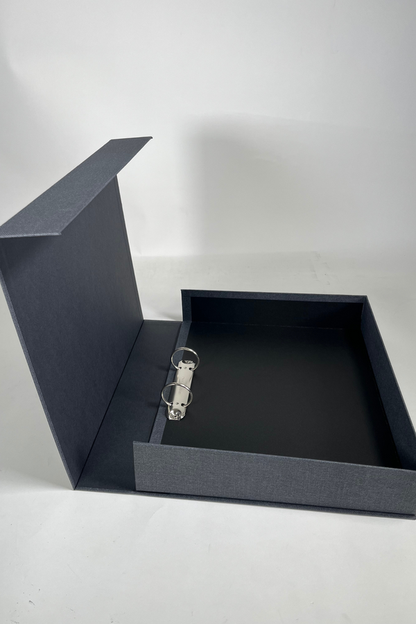 קלסר קופסא גדול שחור קשיח מקרטון