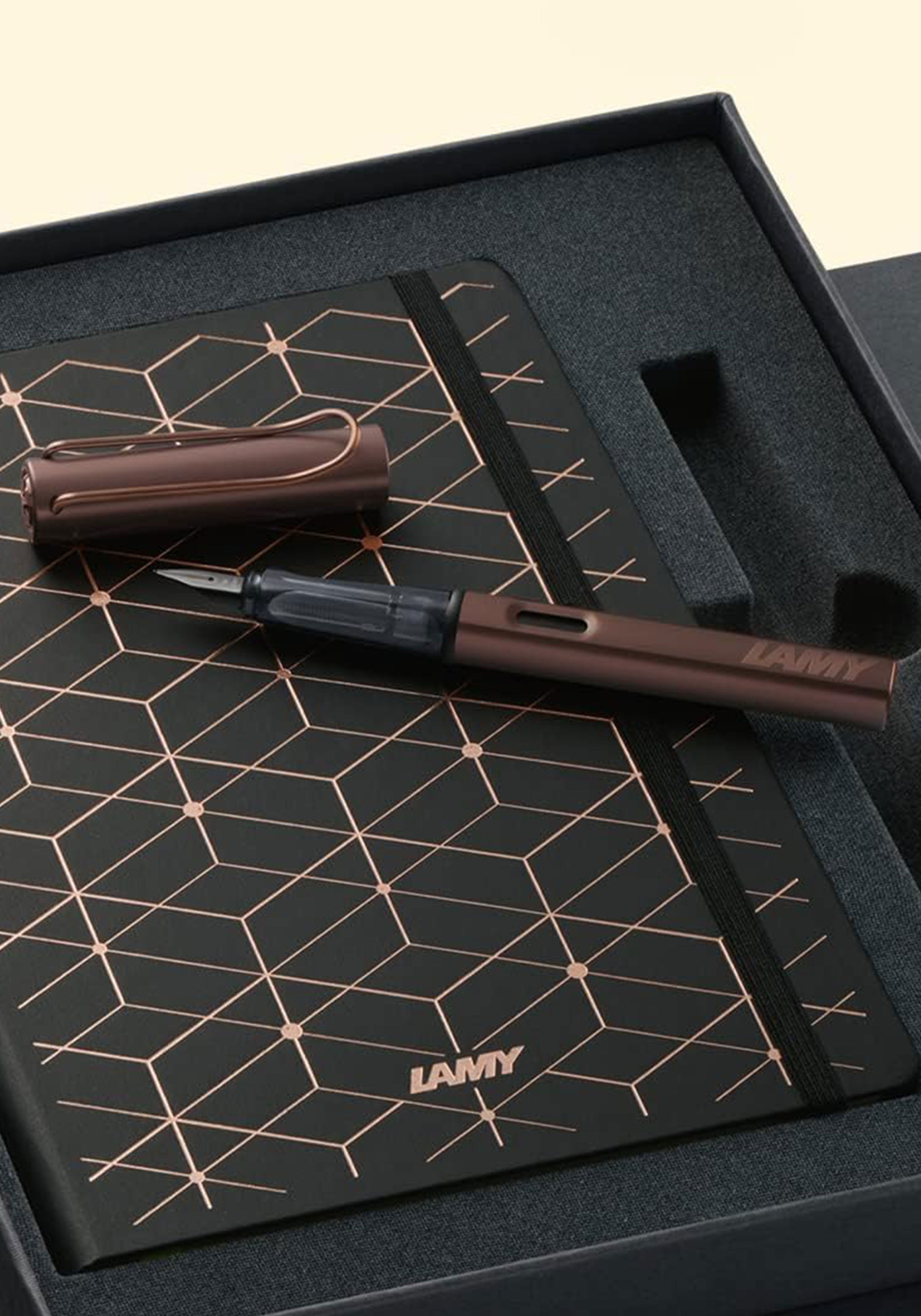 עט נובע ומחברת יוקרתית | LAMY LX 090