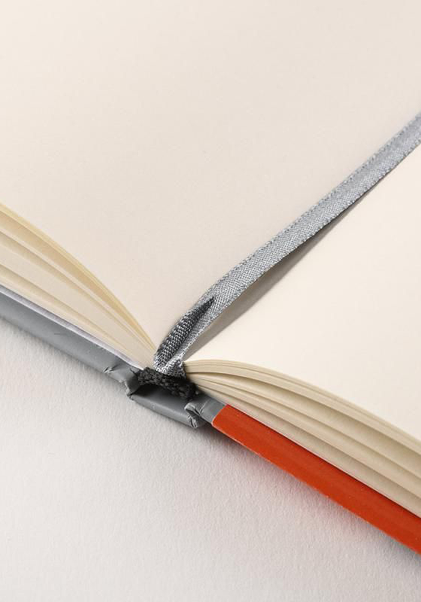 מחברת A5 לכתיבה ורישום כריכה קשה כחולה | Canson Graduate