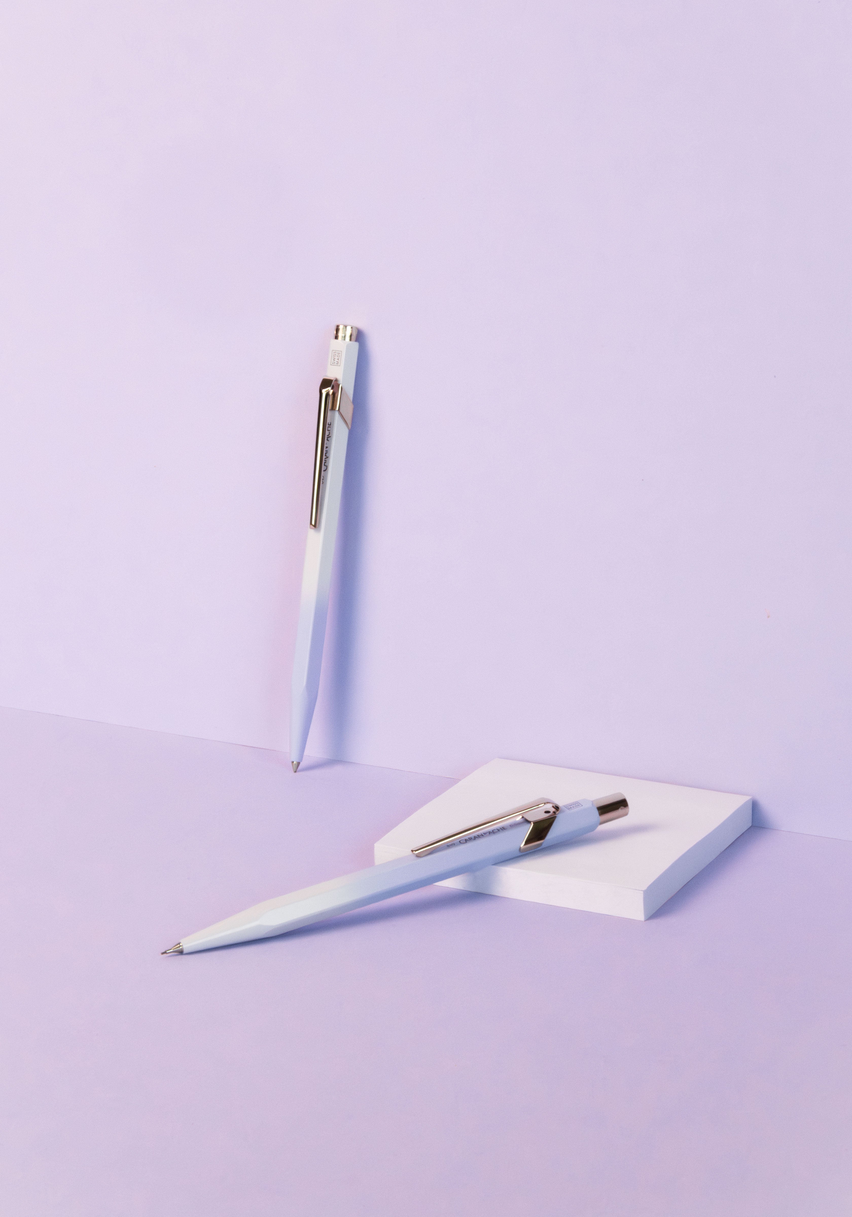 סט Blooming Lavender | עט כדורי + עיפרון מכני 0.5 | מהדורה מיוחדת | Caran d'Ache