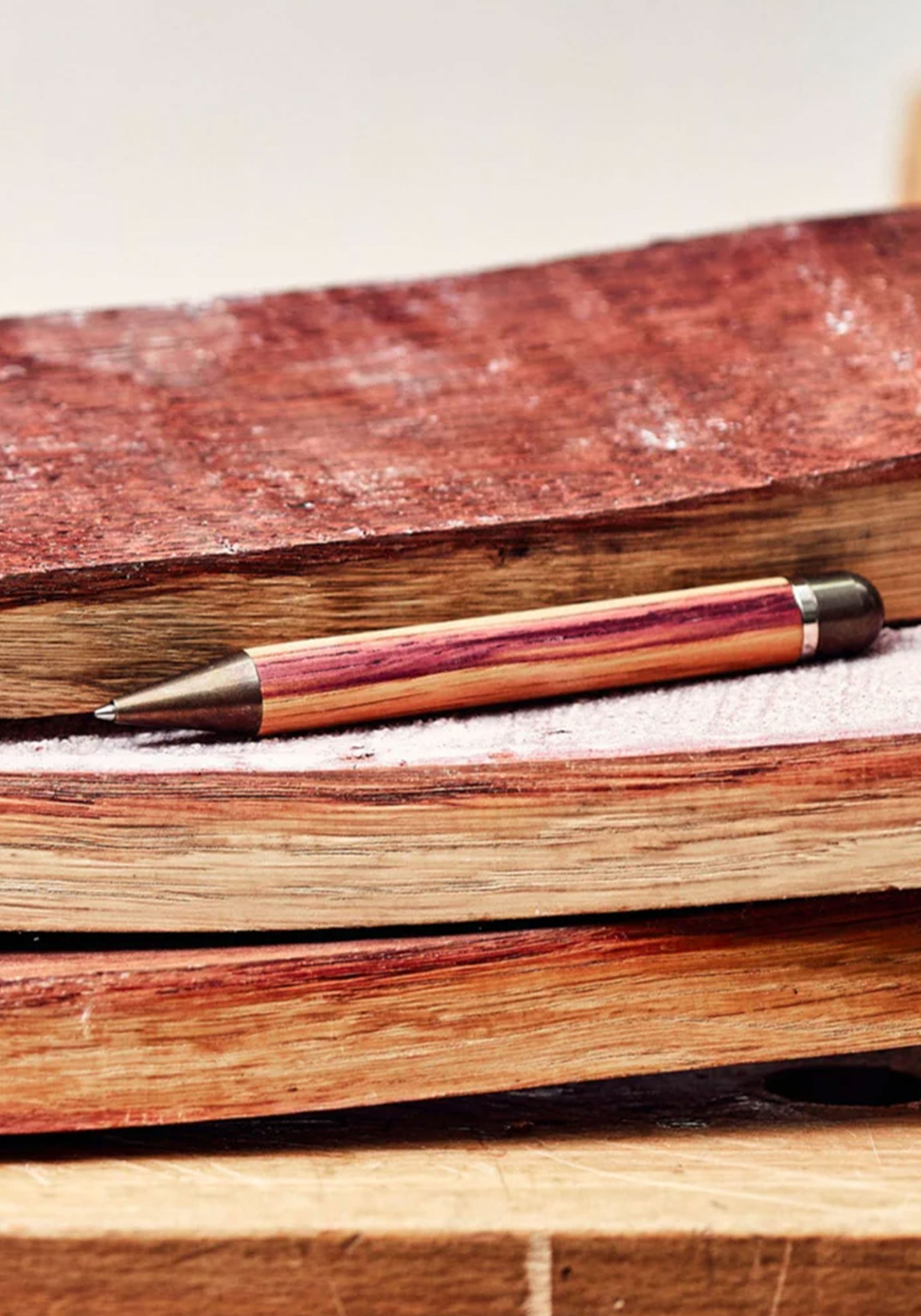 עט כדורי מעץ חבית בריק- וינטג' | E+M Barrique Twist Pen