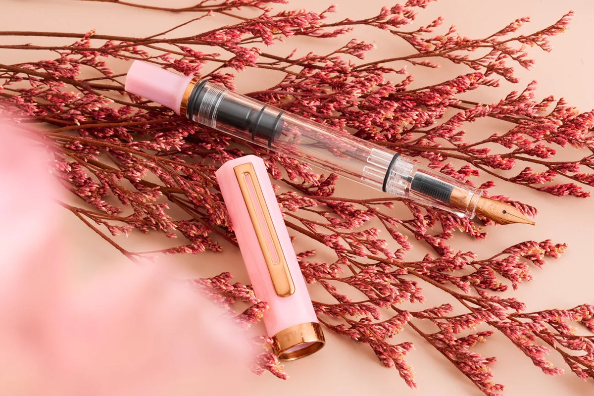 עט נובע ורוד לימונדה 2026 | TWSBI ECO Pink Lemonade Bronze