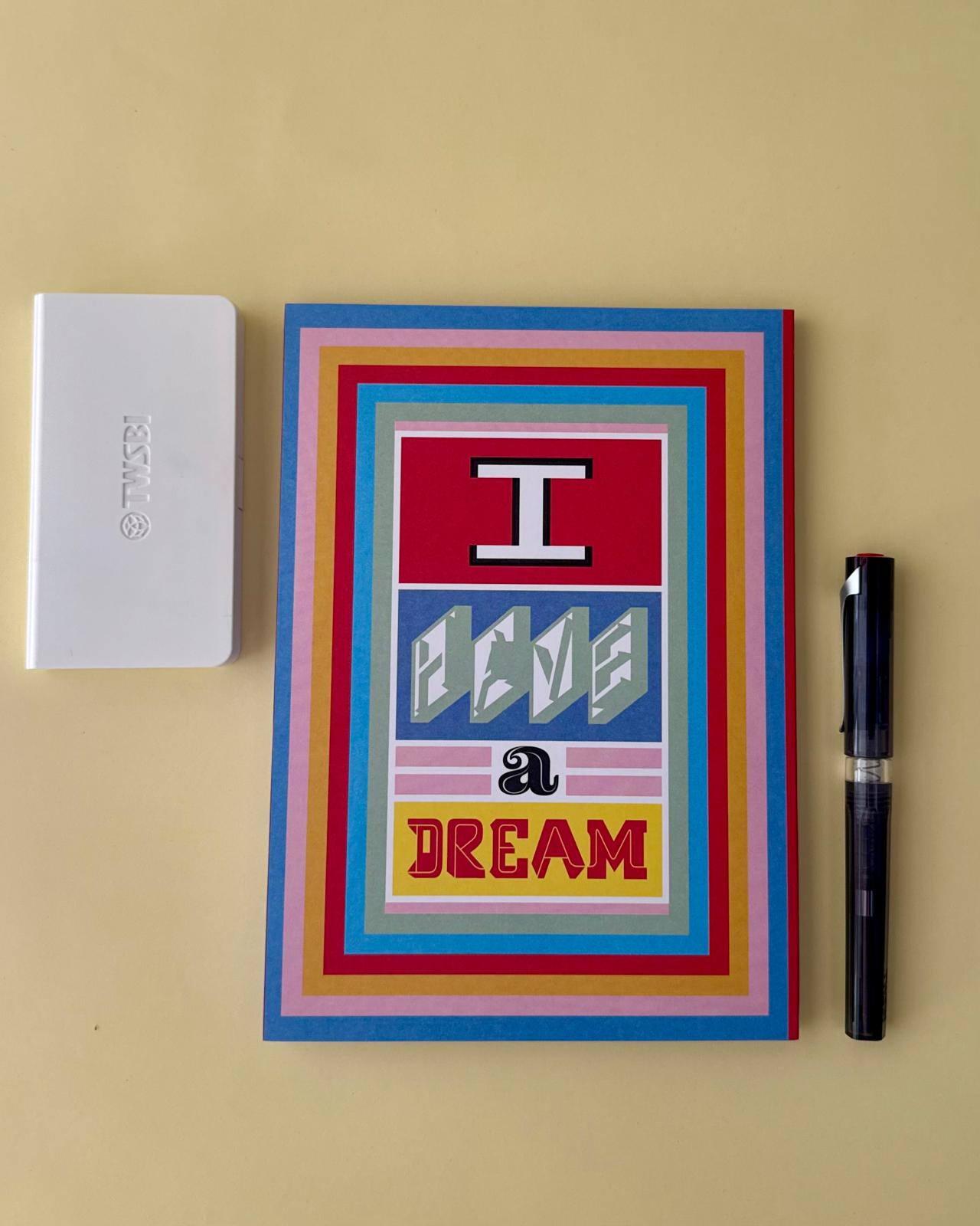 FOR COLORFUL MINDS | מארז מתנה לאנשים צבעוניים במיוחד