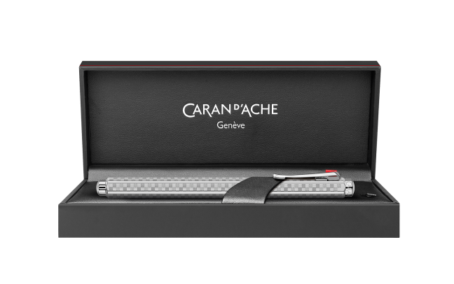 עט רולר יוקרתי אקרידור דמקה | Caran D'Ache Rollerball Pen Ecridor Damier Grey Silver