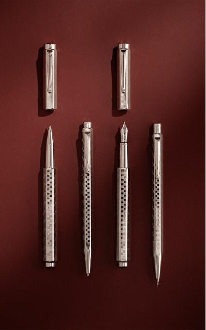 עט רולר יוקרתי אקרידור דמקה | Caran D'Ache Rollerball Pen Ecridor Damier Grey Silver
