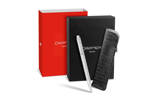 עט כדורי יוקרתי אקרידור דמקה | Caran D'Ache Ballpoint Pen Ecridor Damier Grey Silver