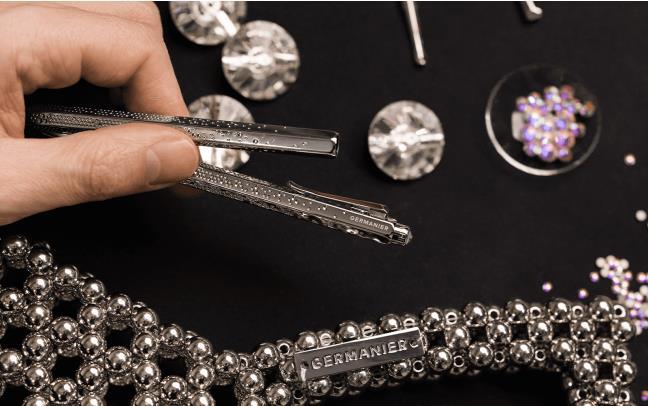 חדש!  עט כדורי מסדרת אקרידור  מבית קראנדש בשיתוף מעצב העל גרמנייר  | CARAN D’ACHE + GERMANIER LES FULGUREUSES | מהדורה מיוחדת ומוגבלת 2025