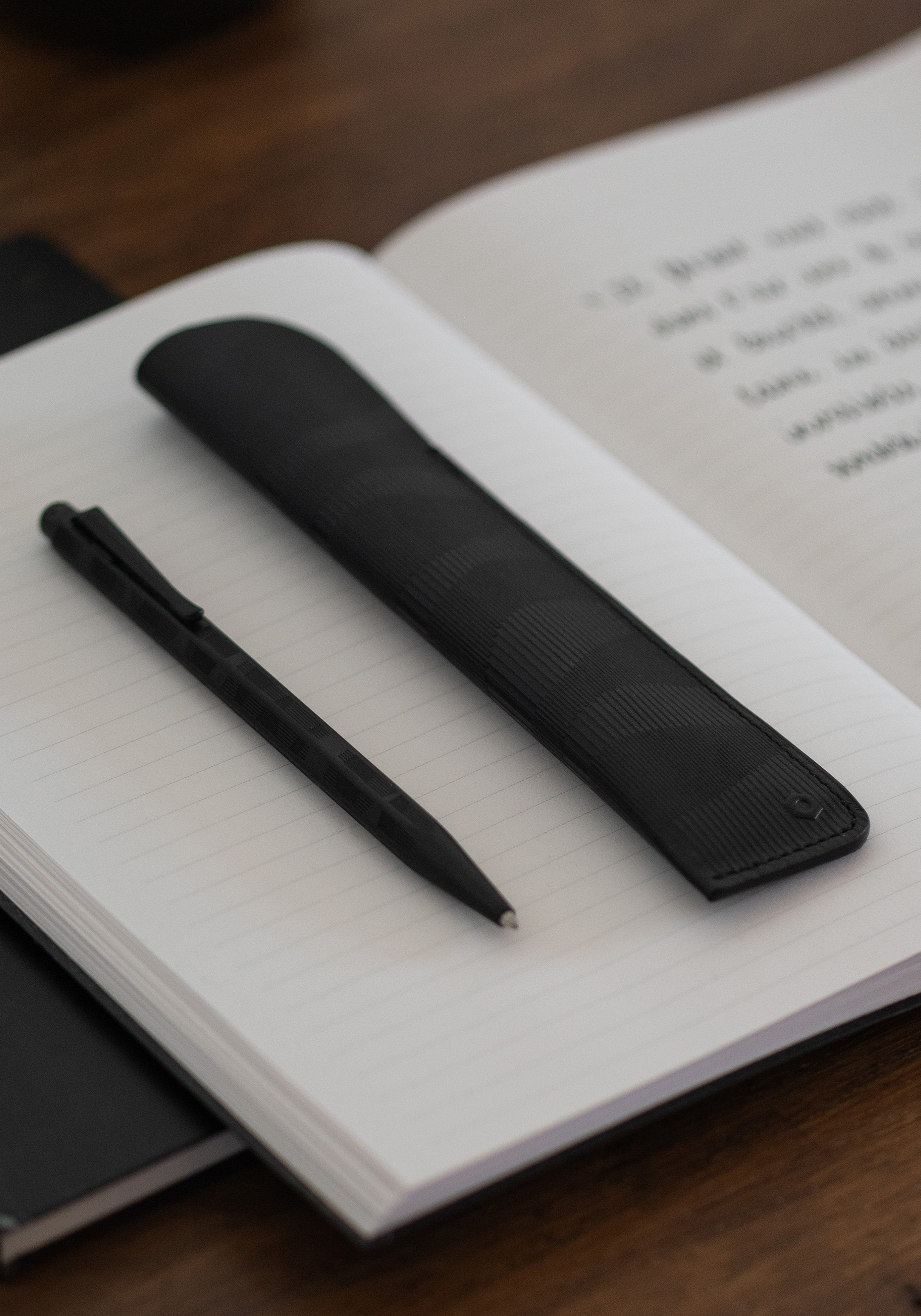 עט כדורי אקרידור | Caran D'Ache Ecridor Black Lines