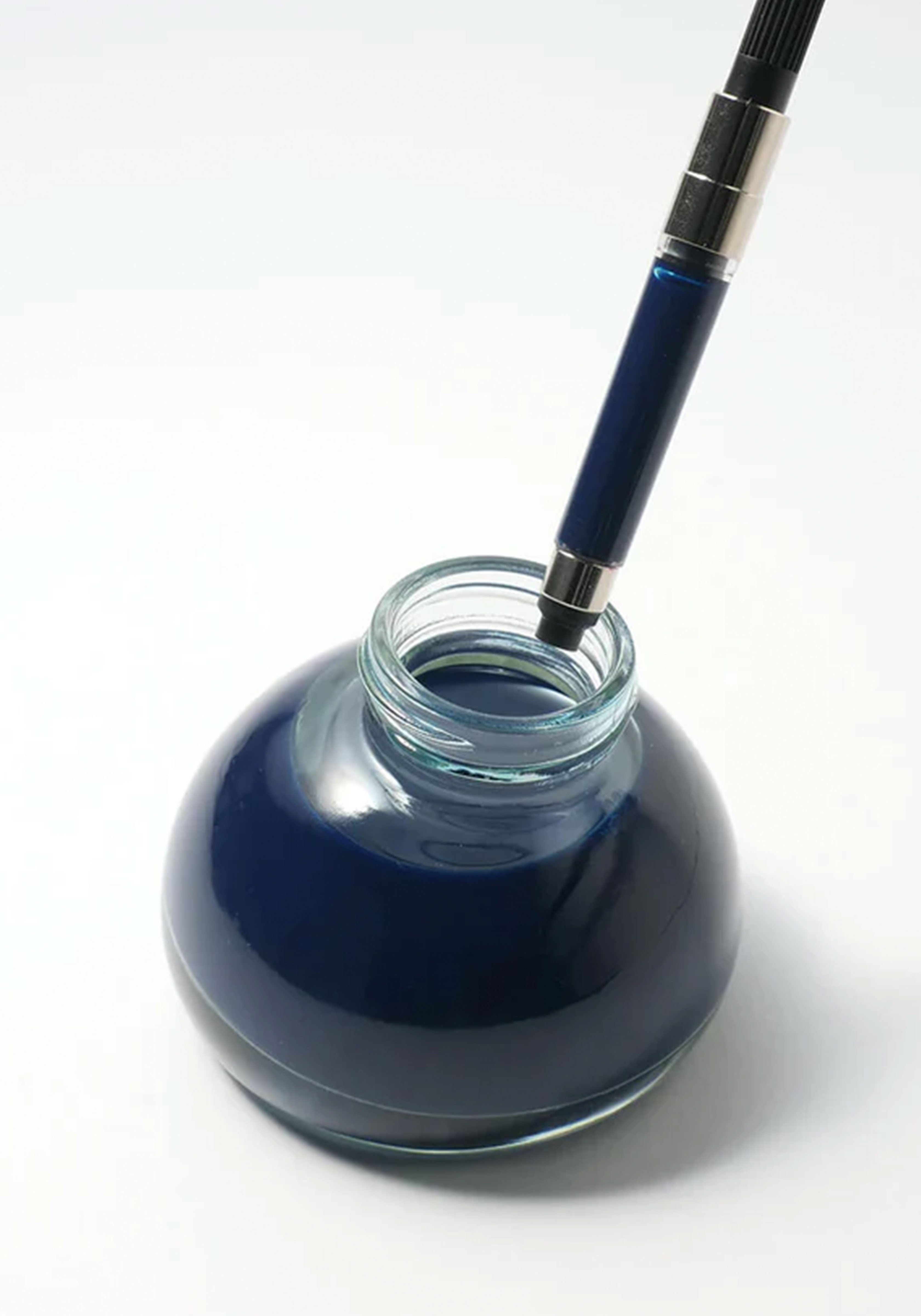 בקבוק דיו זכוכית כחול שמיים | Kakimori Ink Karari