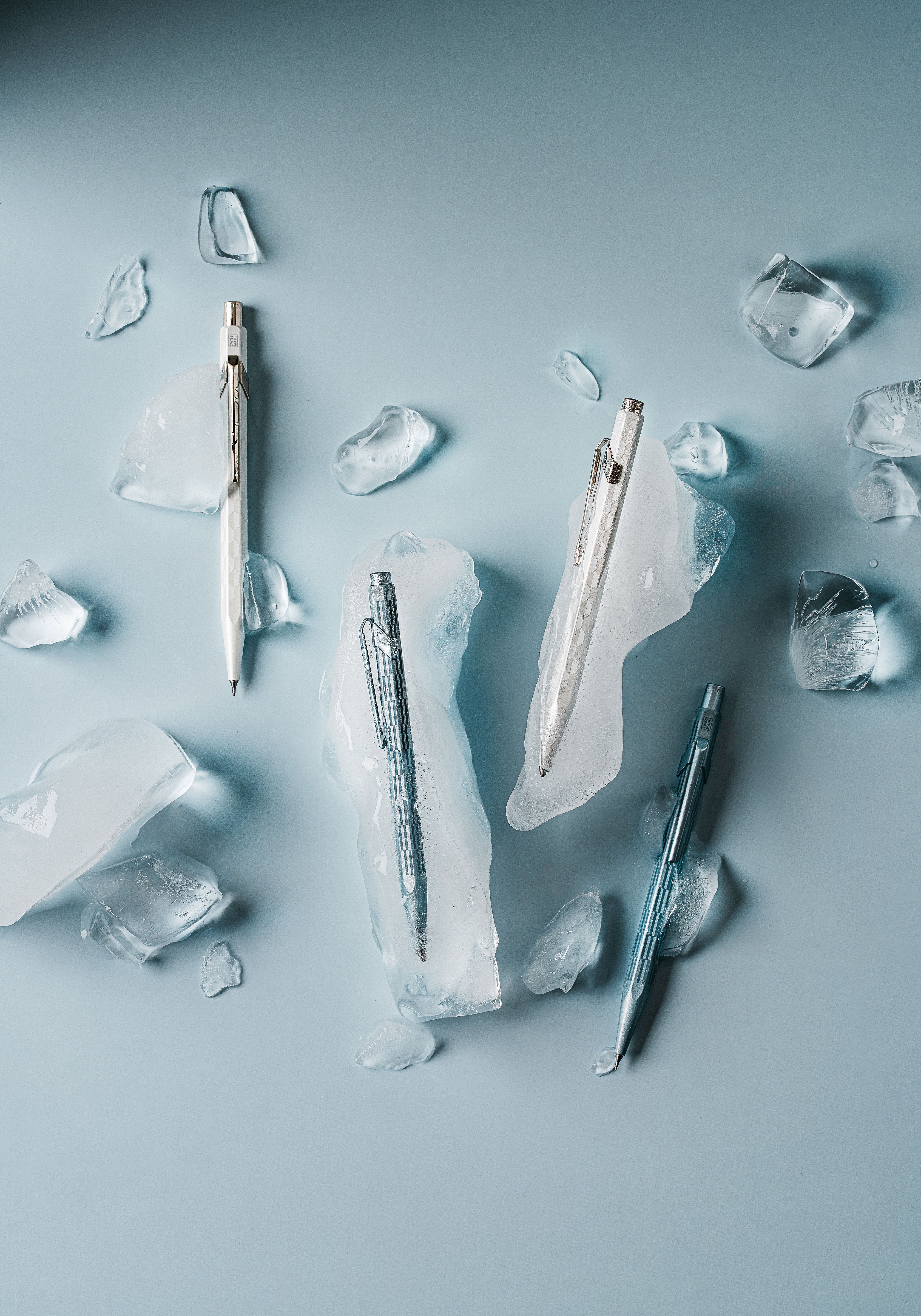 עט כדורי מסדרת 849 | ALPINE FROST  Caran d'Ache | שני צבעים לבחירה