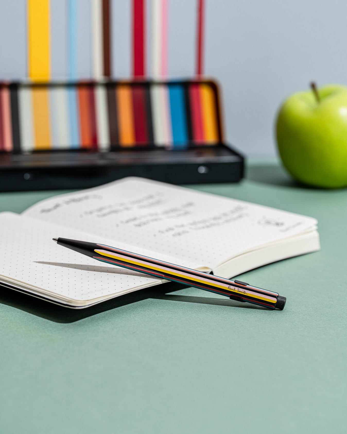 עט כדורי שחור ומפוספס מסדרת 849 | CARAN D’ACHE + PAUL SMITH EDITION 5 BLACK