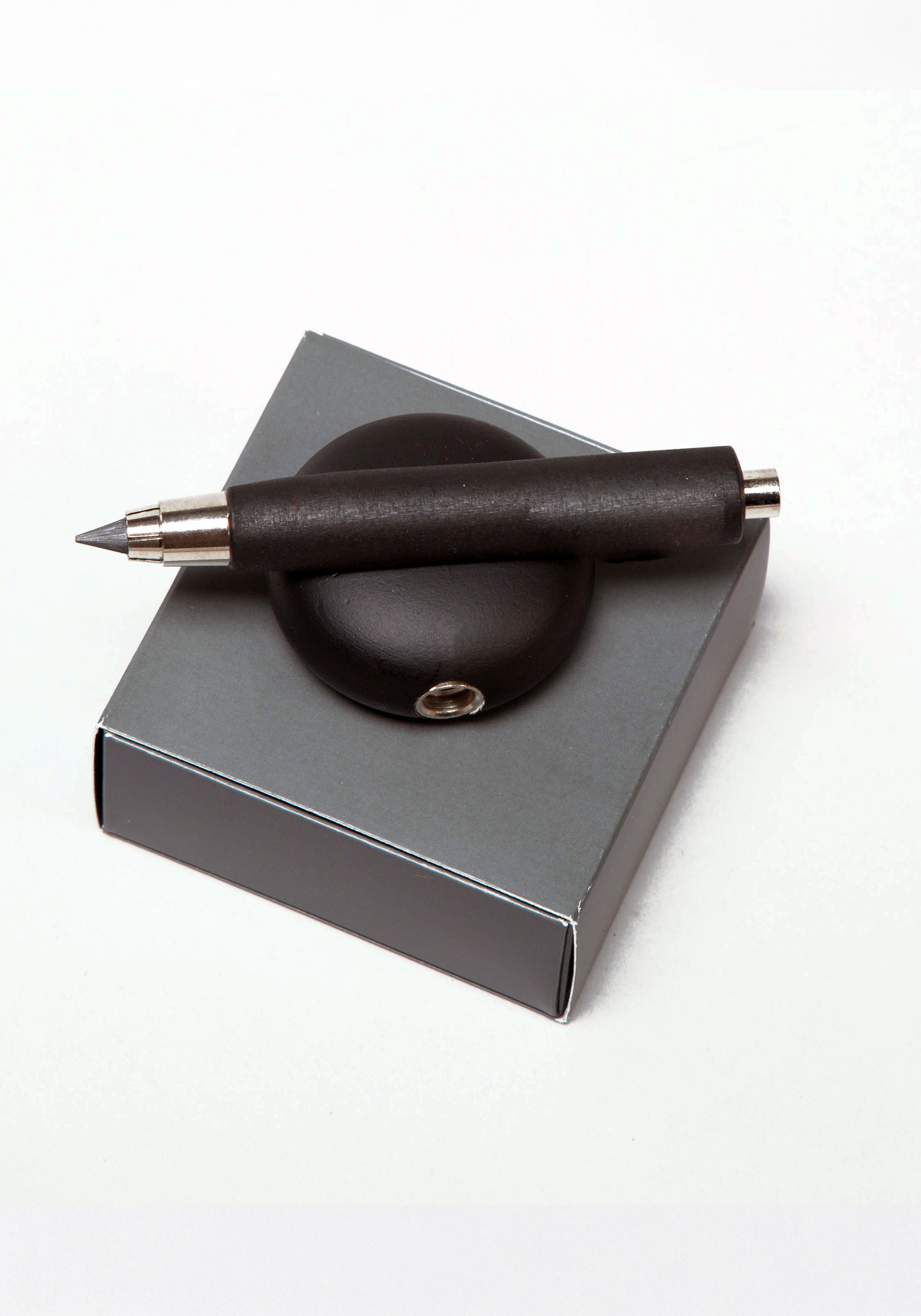 עיפרון 5.6 מ"מ מעץ ASH ומעמד מחדד | E+M WORKMAN ARTBOX