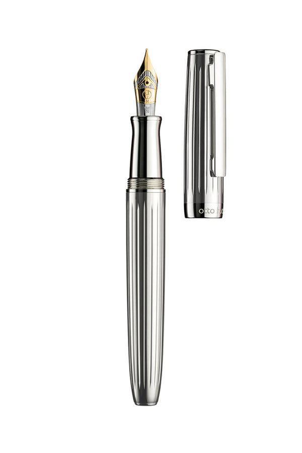 עט נובע מכסף סטרלינג 925 בחריטת גוליו עם ציפורן זהב 18 קראט | עיצוב 07 | OTTO HUTT