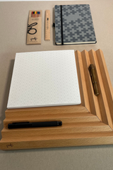טובלרונו CORNER | אורגנייזר עץ פינתי משולב דפי ממו לשולחן עבודה וחדרי ישיבות