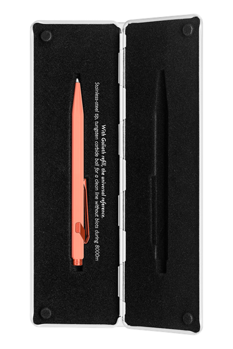 הזדמנות אחרונה!  עט כדורי במהדורה מוגבלת מסדרת CLAIM YOUR STYLE 3 | CARAN D'ACHE