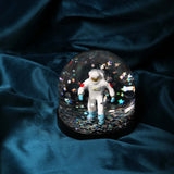 כדור שלג אסטרונאוט - שלג צבעוני