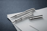 עט רולר עשוי כסף סטרלינג 925 בחריטת גוליו בגימור פסים | עיצוב 04 | OTTO HUTT